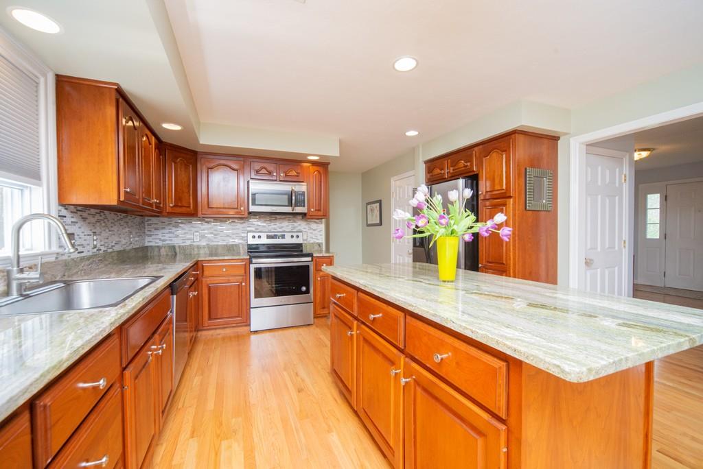 16 Cadman Road Mendon, MA 01756 - Photo 8 of 41 Gallery Image 8