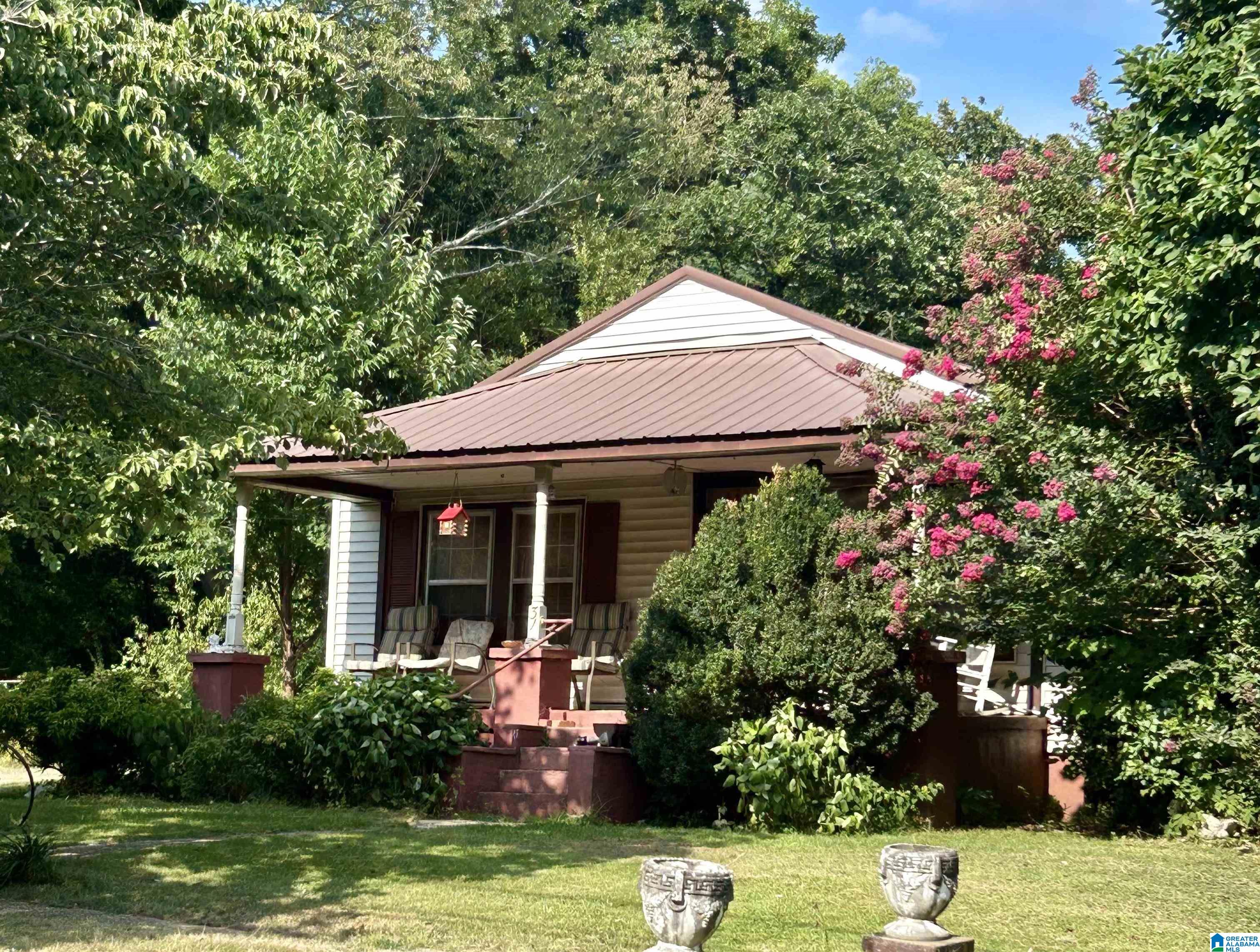 315 Smith Street Anniston, AL 36201 - Photo 1 of 22