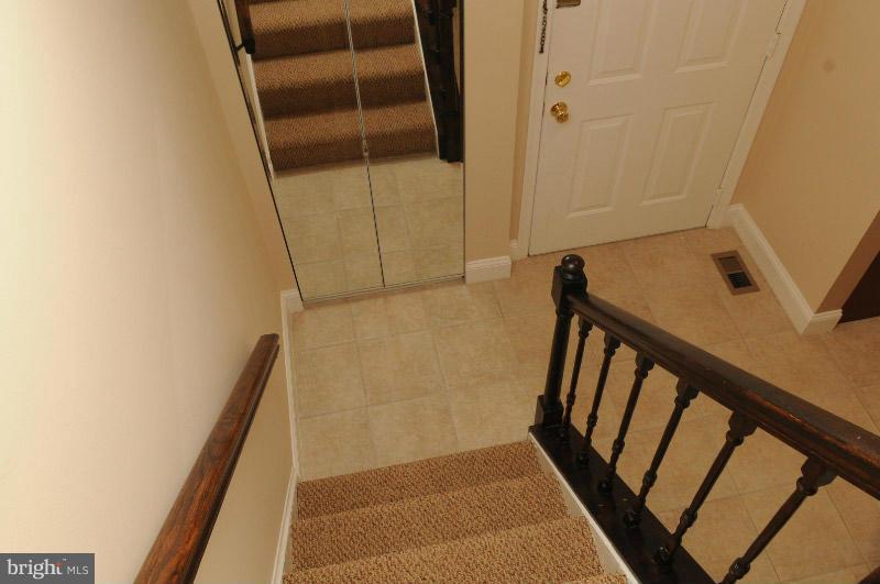 7337 Stream Way Springfield, VA 22152 - Photo 7 of 18 Interior (General)