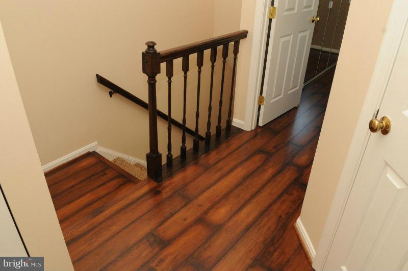 7337 Stream Way Springfield, VA 22152 - Photo 9 of 18 Interior (General)