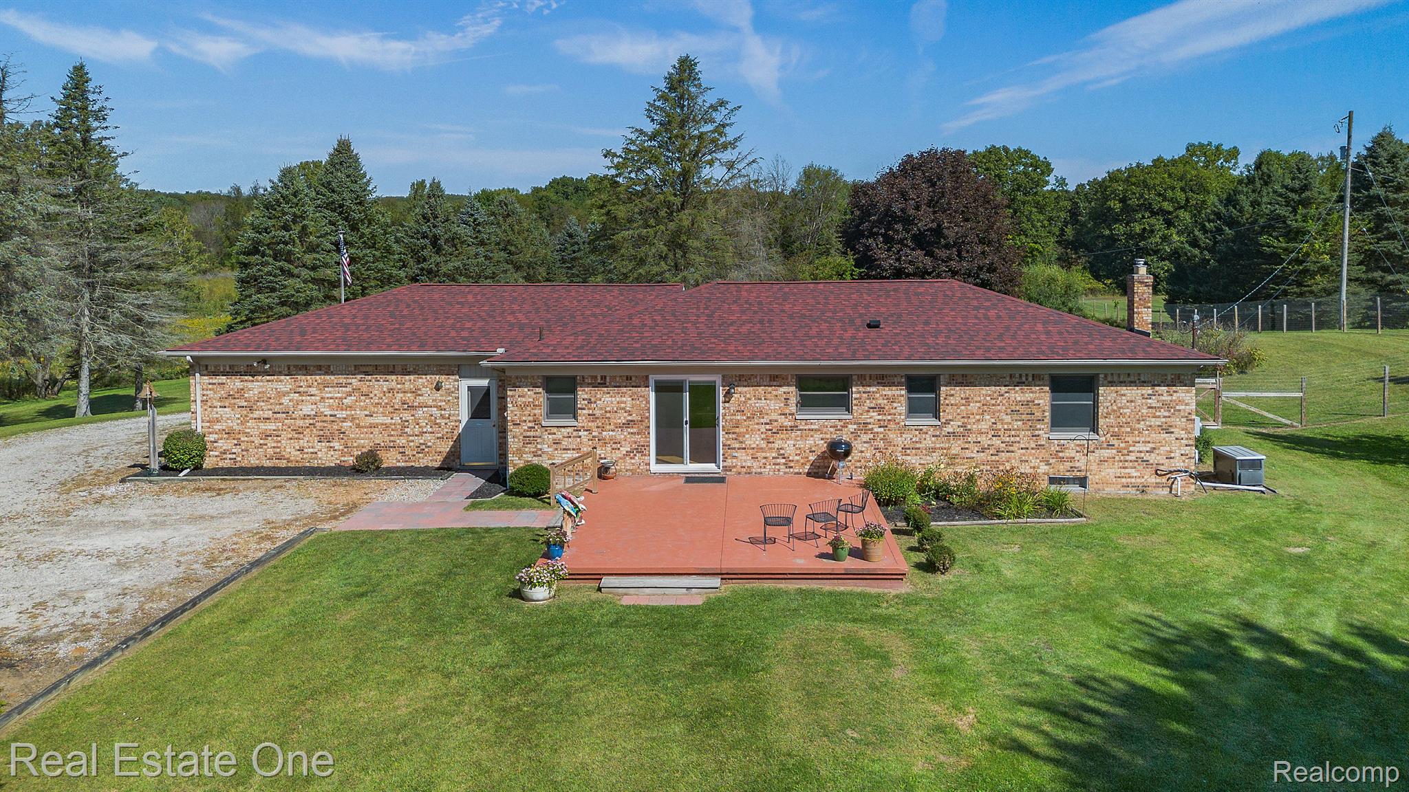 21655 Spears Road Pinckney, MI 48169 - Photo 15 of 22 Private