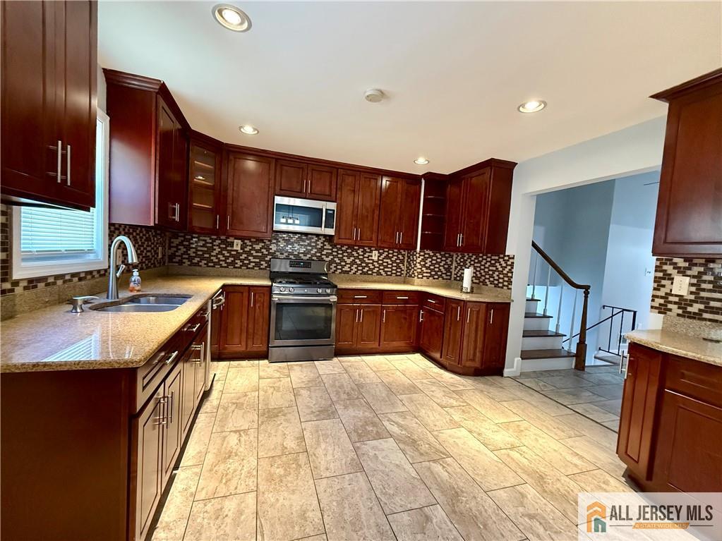 44 Drake Road Somerset, NJ 08873 - Photo 8 of 28