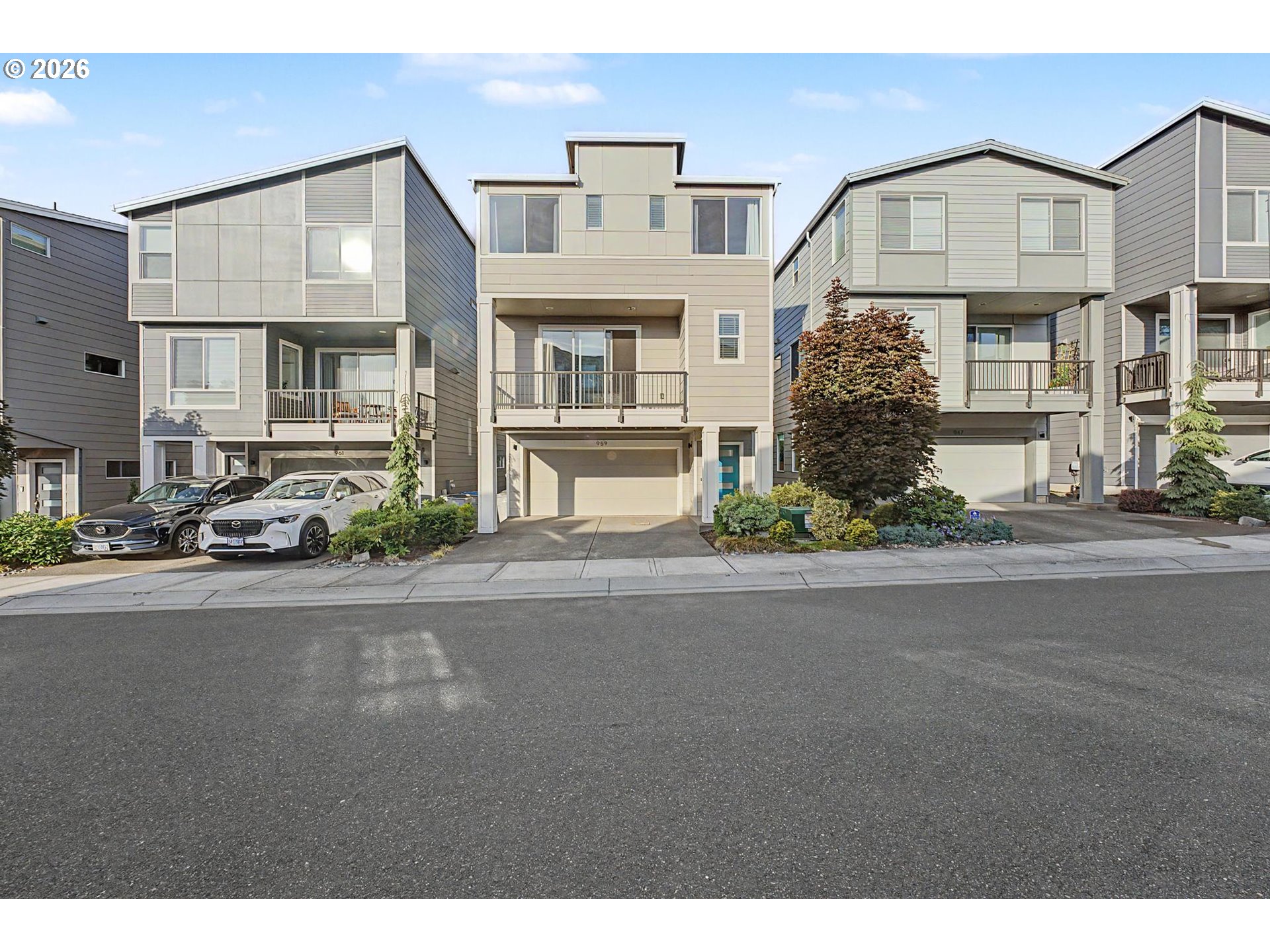 959 Southwest Stellar Terrace Beaverton, OR 97005 - Photo 2 of 41
