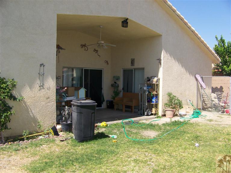 68220 Santelmo Road Cathedral City, CA 92234 - Photo 5 of 21 a view of a house with backyard and sitting area