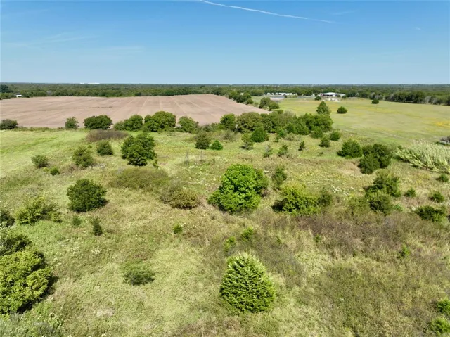a view of an ocean from a yard