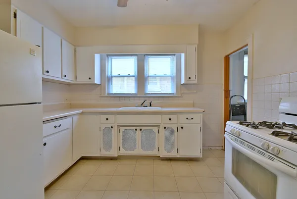 $500,000 | 1835 Home Avenue, Berwyn, IL 60402