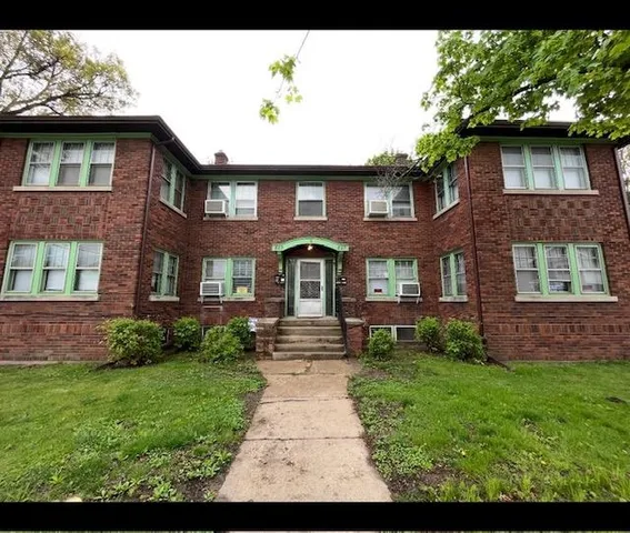 $200,000 | 829 Buckbee Street, Rockford, IL 61104
