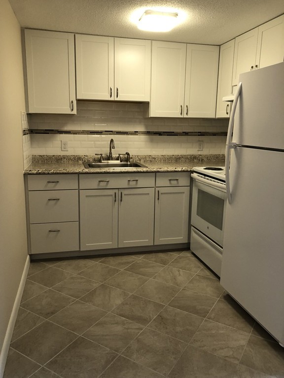 190 Upper County Road, Unit 7 Dennis, MA 02639 - Photo 7 of 9 Gallery Image 7