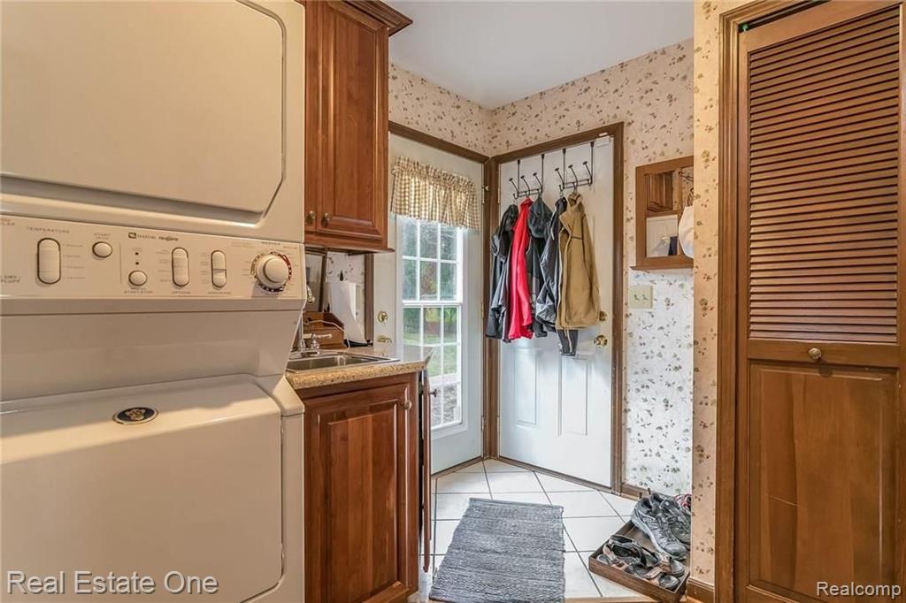 764 Leinster Road Rochester Hills, MI 48309 - Photo 32 of 46
