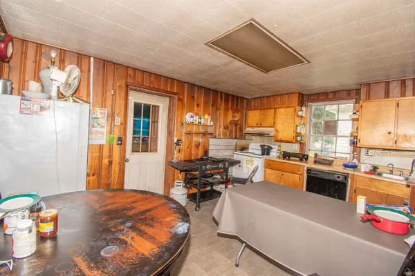 $90,000 | 504 McLean Street, Ligonier, IN 46767