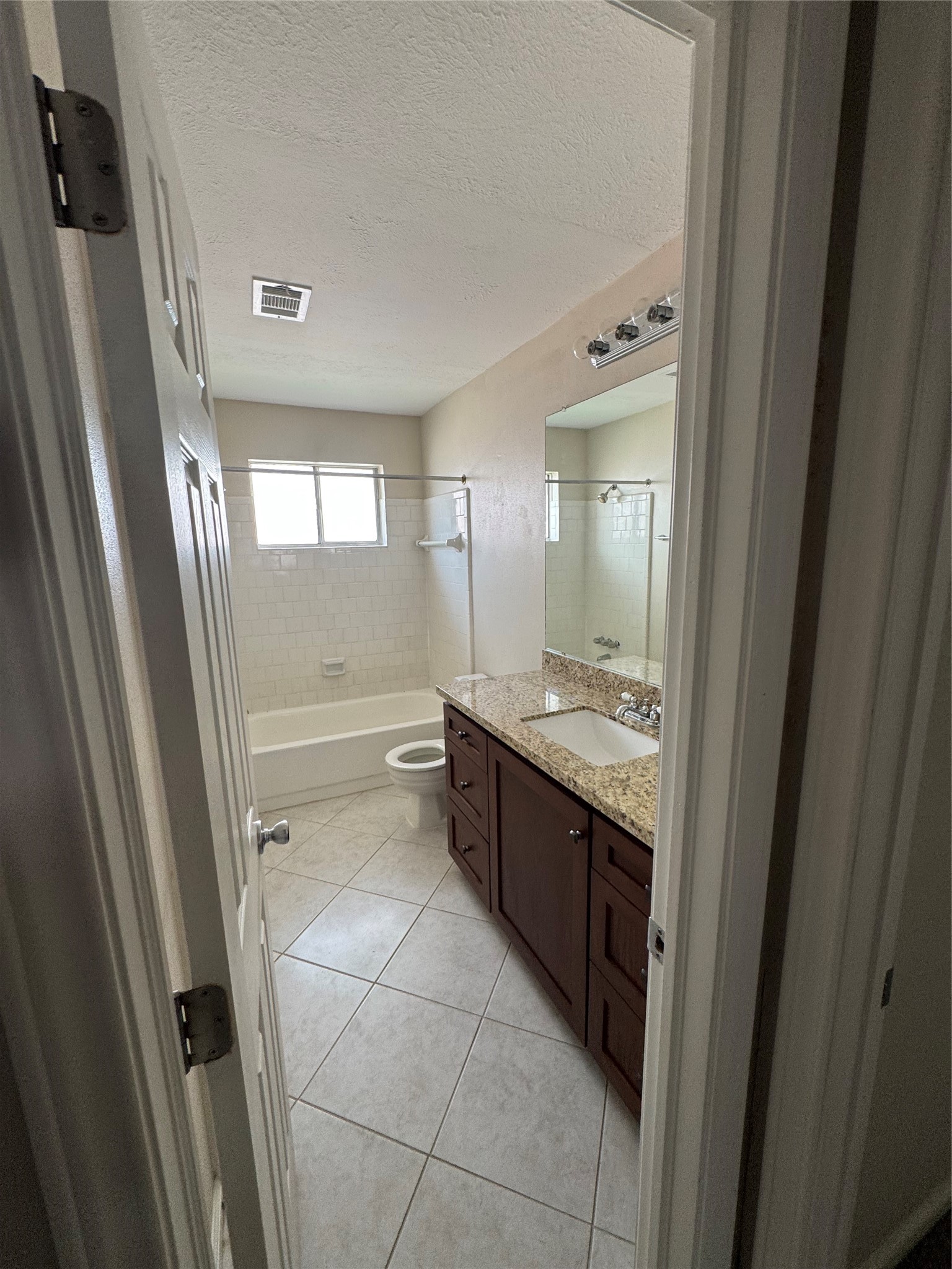 2519 Wheelwright Lane Friendswood, TX 77546 - Photo 2 of 11