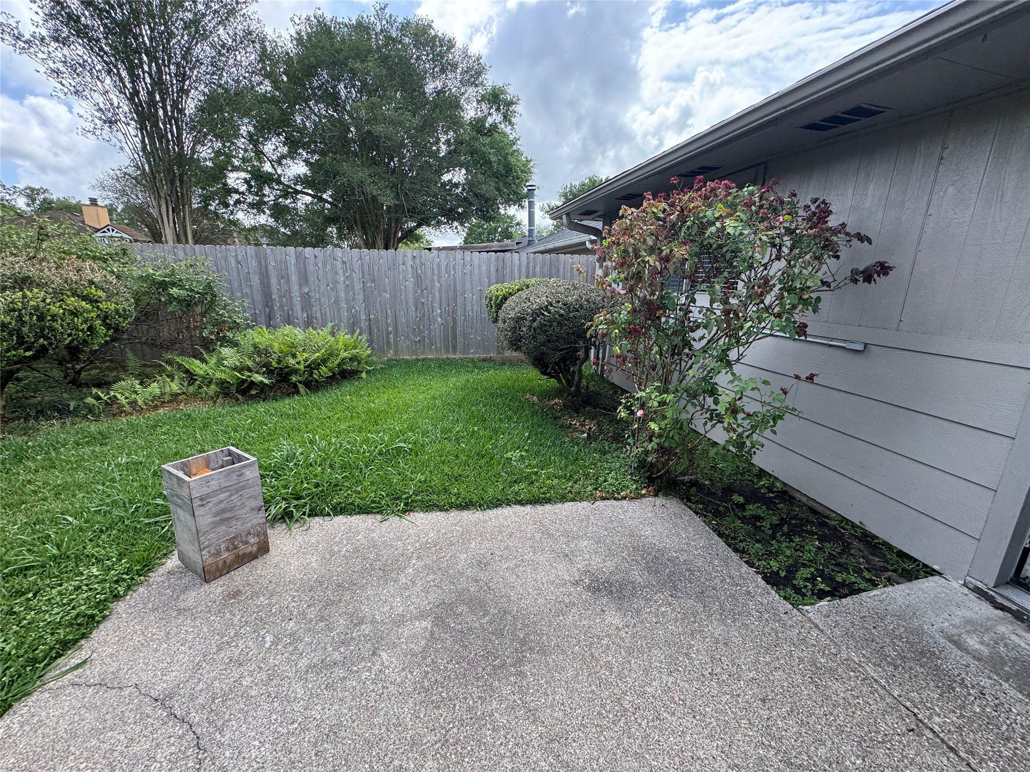 2519 Wheelwright Lane Friendswood, TX 77546 - Photo 10 of 11