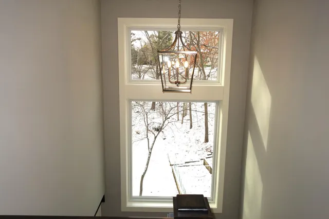 $858,900 | 550 Sunrise Drive, St. Paul, MN 55117