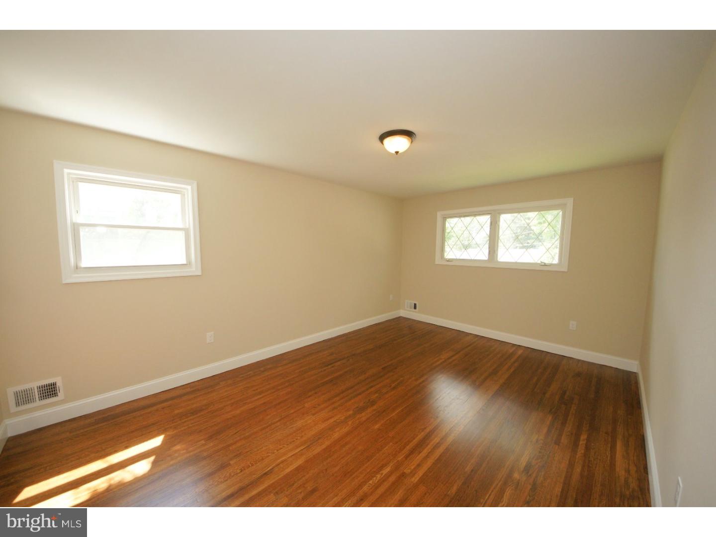 40 Claude Road Hamilton, NJ 08620 - Photo 15 of 25 Gallery Image 15