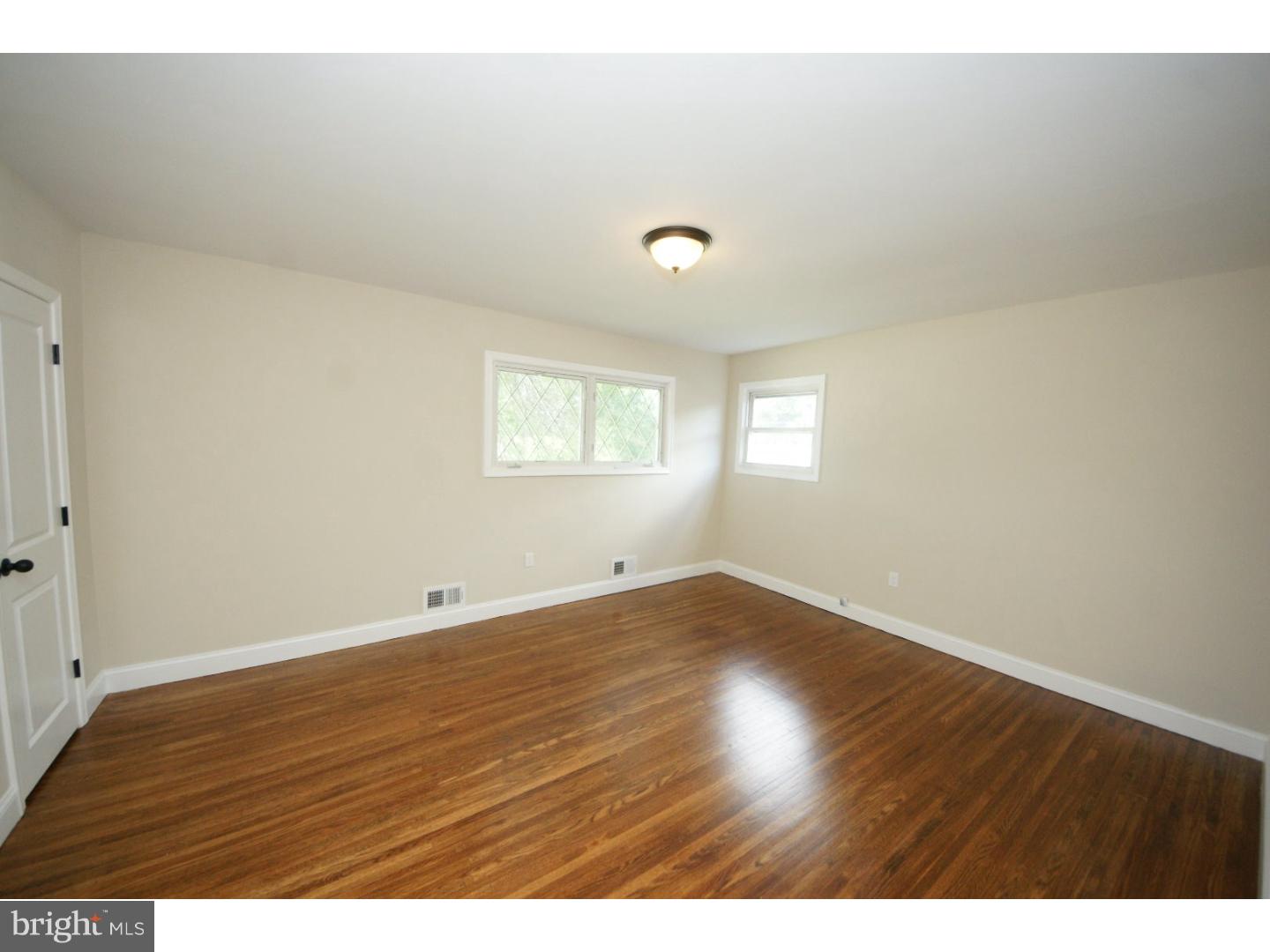 40 Claude Road Hamilton, NJ 08620 - Photo 19 of 25 Gallery Image 19