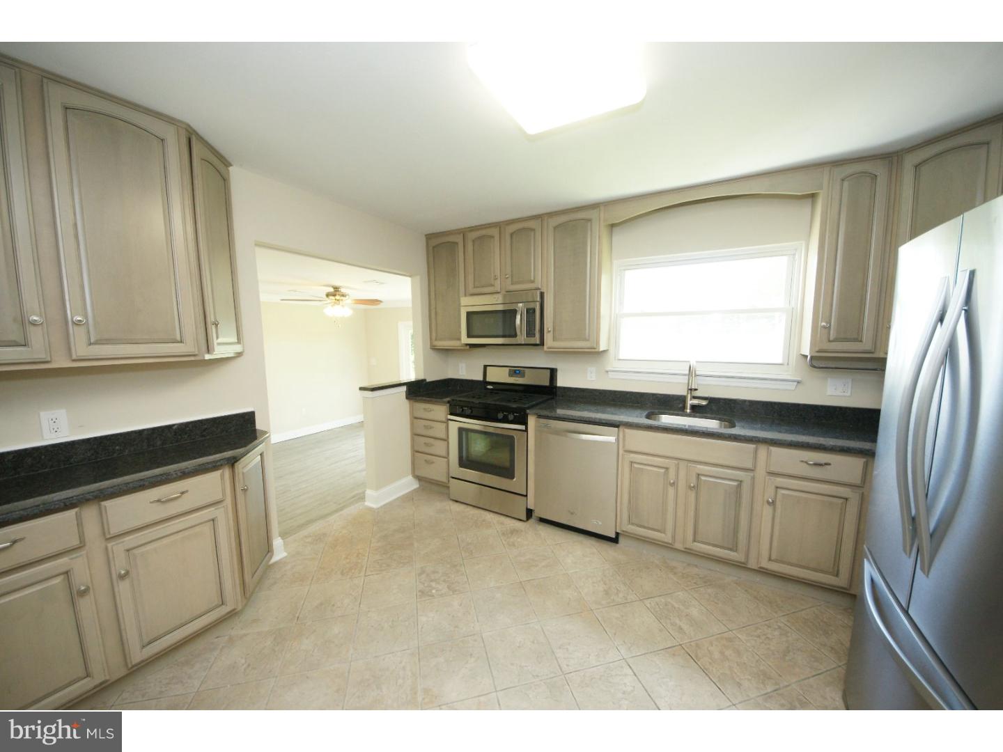 40 Claude Road Hamilton, NJ 08620 - Photo 8 of 25 Gallery Image 8