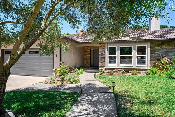 $1,195,000 | 8 Harding Drive, Novato, CA 94947