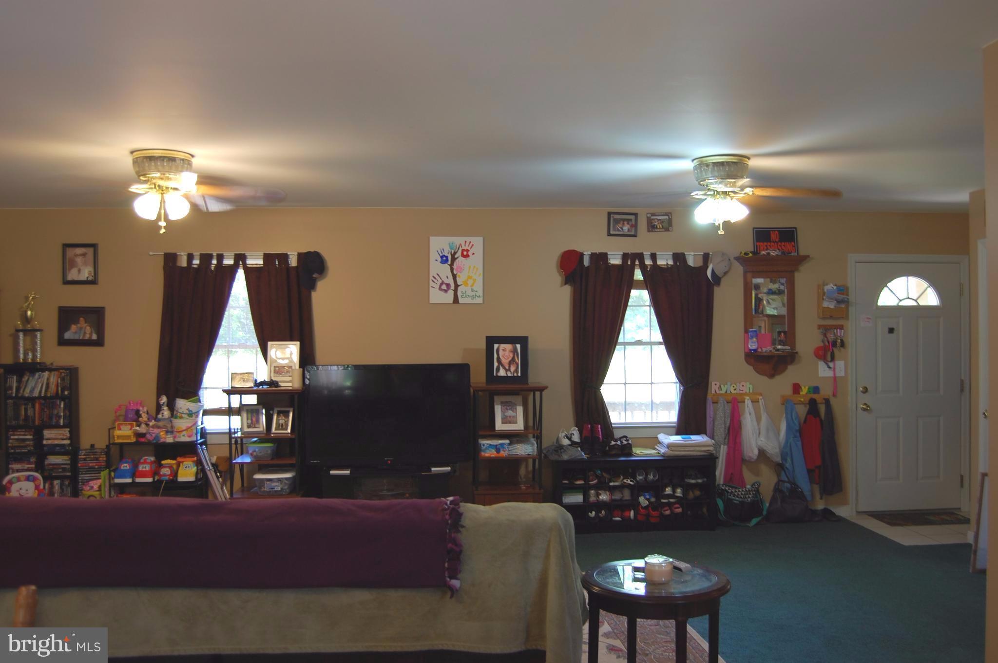 92 Johnson Mill Road Bumpass, VA 23024 - Photo 6 of 30 Living Room