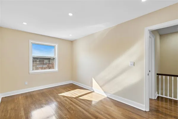 $689,000 | 29 Parkview Terrace, Bayonne, NJ 07002