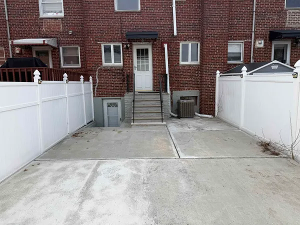 $689,000 | 29 Parkview Terrace, Bayonne, NJ 07002