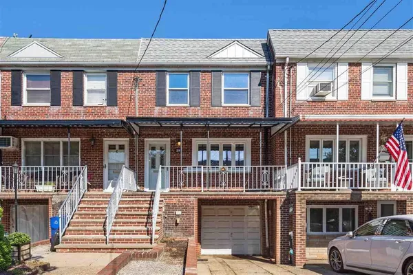 $689,000 | 29 Parkview Terrace, Bayonne, NJ 07002
