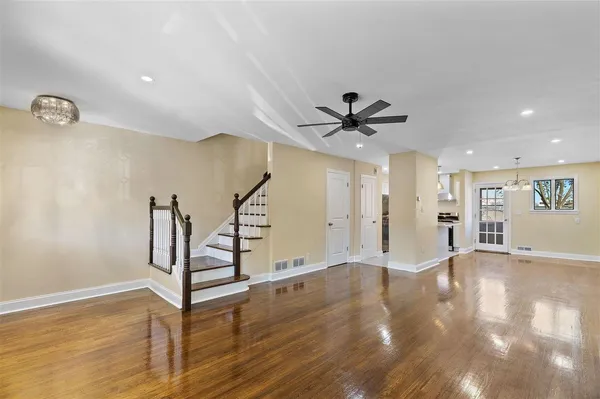 $689,000 | 29 Parkview Terrace, Bayonne, NJ 07002