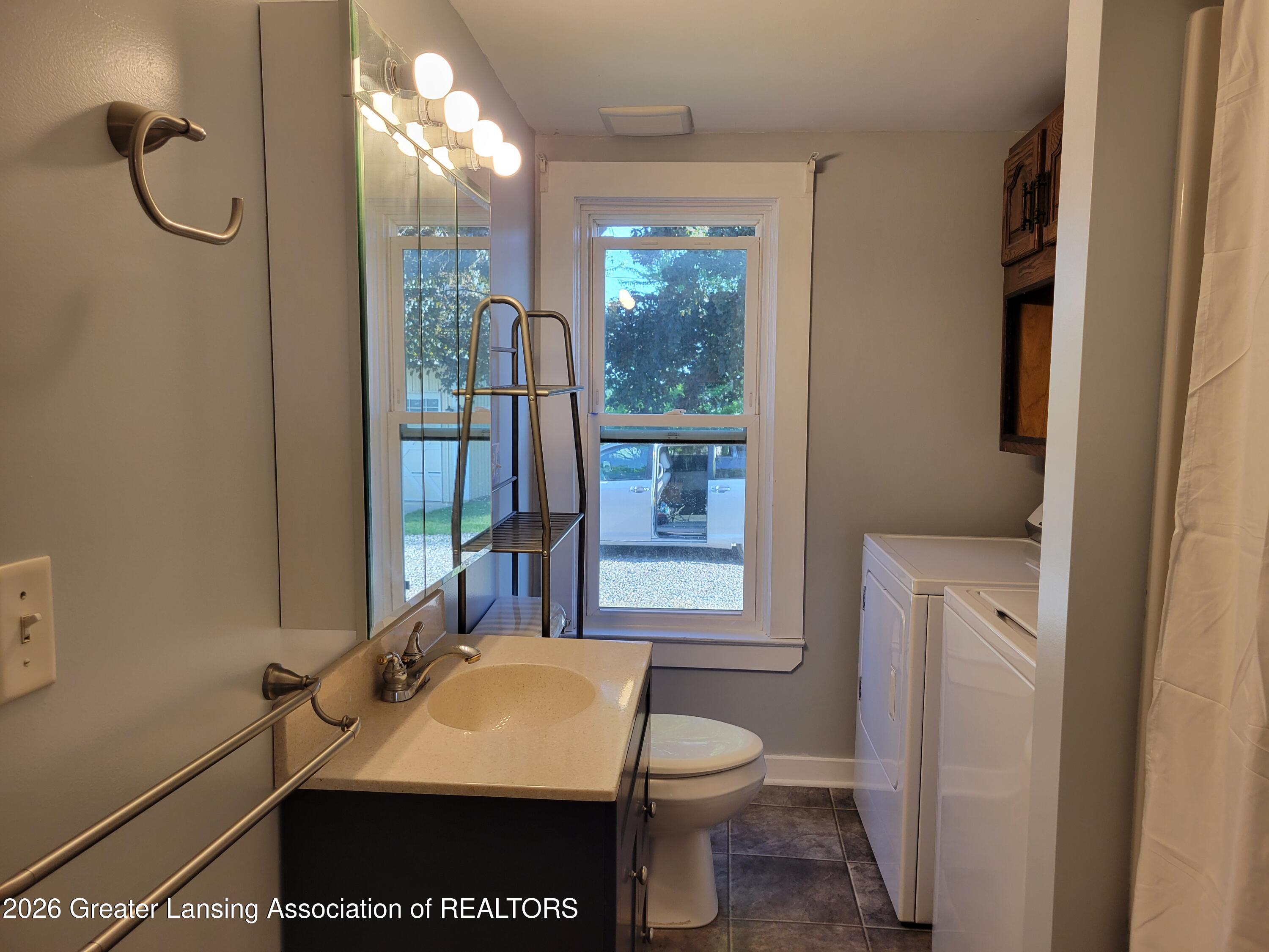 4609 West Pratt Road Dewitt, MI 48820 - Photo 8 of 29 20260528_185402