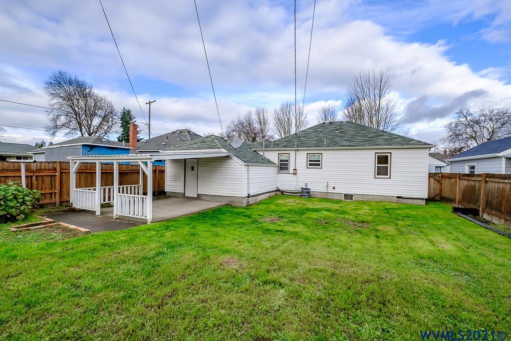 1094 Southwest 14th Avenue Albany, OR 97321 - Photo 30 of 32