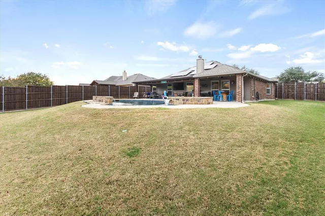 $525,000 | 1395 Waters Edge Drive, Rockwall, TX 75087