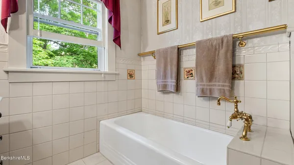 $685,000 | 2507 State Road, Richmond, MA 01254