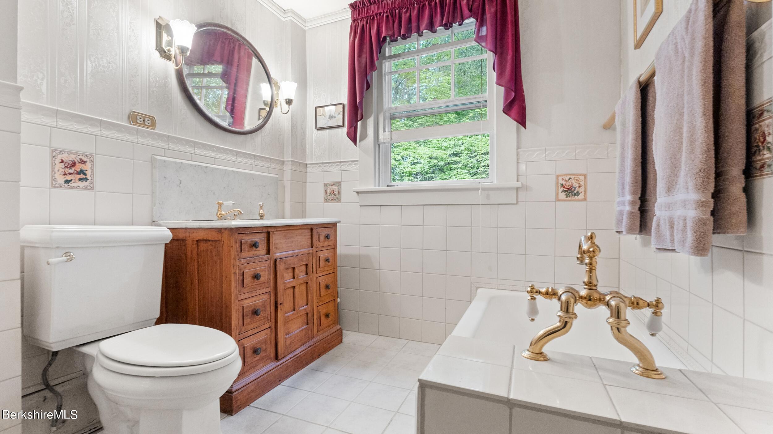 2507 State Road Richmond, MA 01254 - Photo 28 of 36 SECOND FLOOR FULL BATHROOM