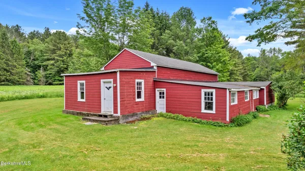 $685,000 | 2507 State Road, Richmond, MA 01254