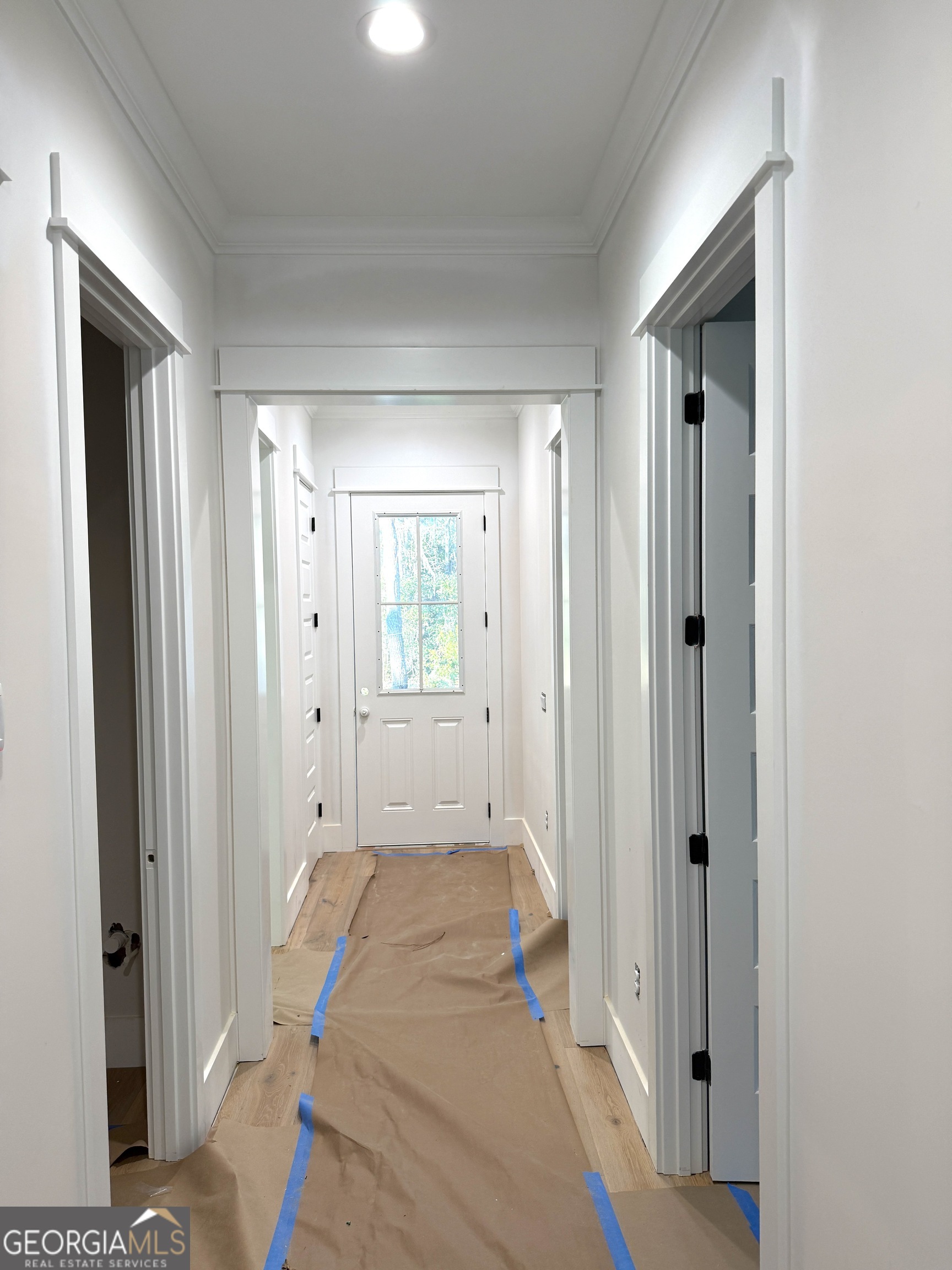 308 Anchor Way St. Marys, GA 31558 - Photo 6 of 21 a bathroom with a sink and a mirror