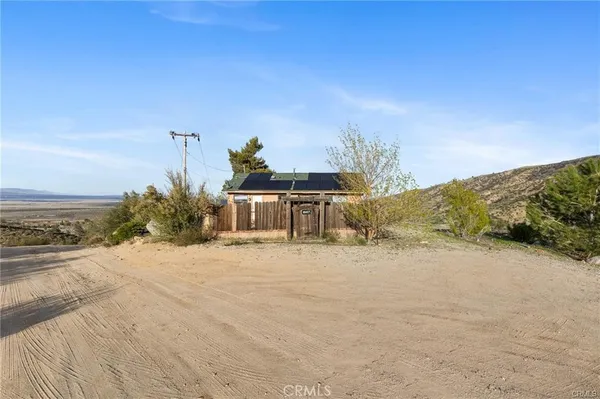 $370,000 | 46417 Kings Canyon Road, Lancaster, CA 93536