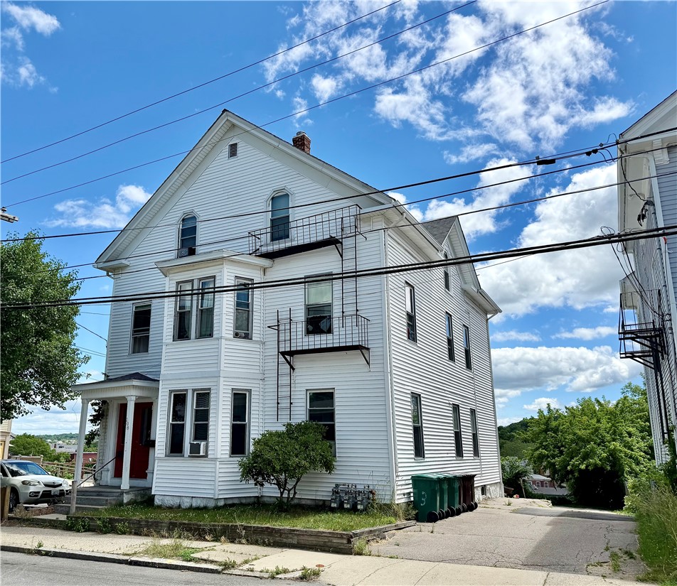 108 East Street Woonsocket, RI 02895 - Photo 2 of 27