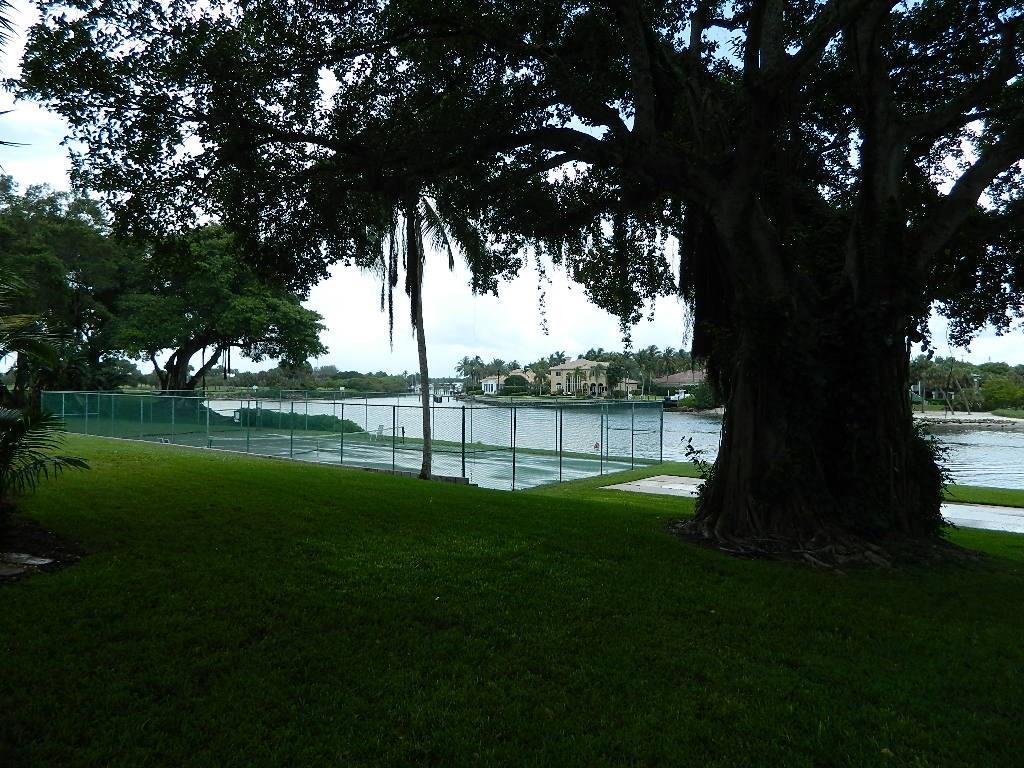 390 Golfview Road, Unit B North Palm Beach, FL 33408 - Photo 15 of 22 Gallery Image 15