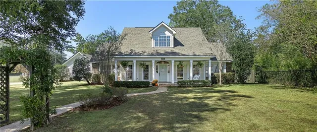$875,000 | 1015 South Louisiana Street, Covington, LA 70433