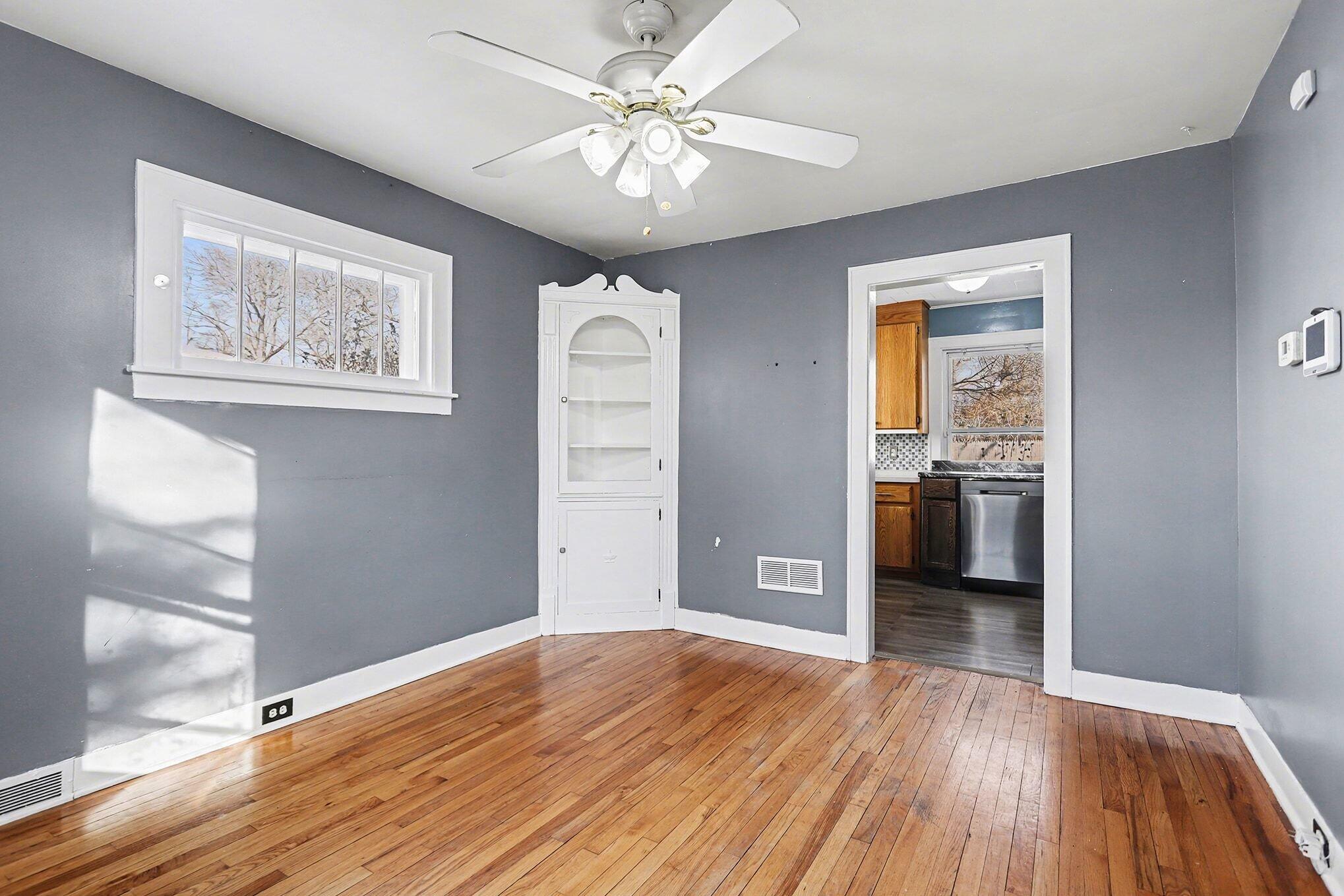 519 North Main Street Three Rivers, MI 49093 - Photo 9 of 20 011_file_2862