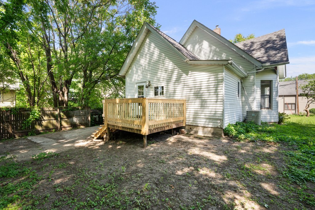 811 15th Street B Moline, IL 61265 - Photo 24 of 25
