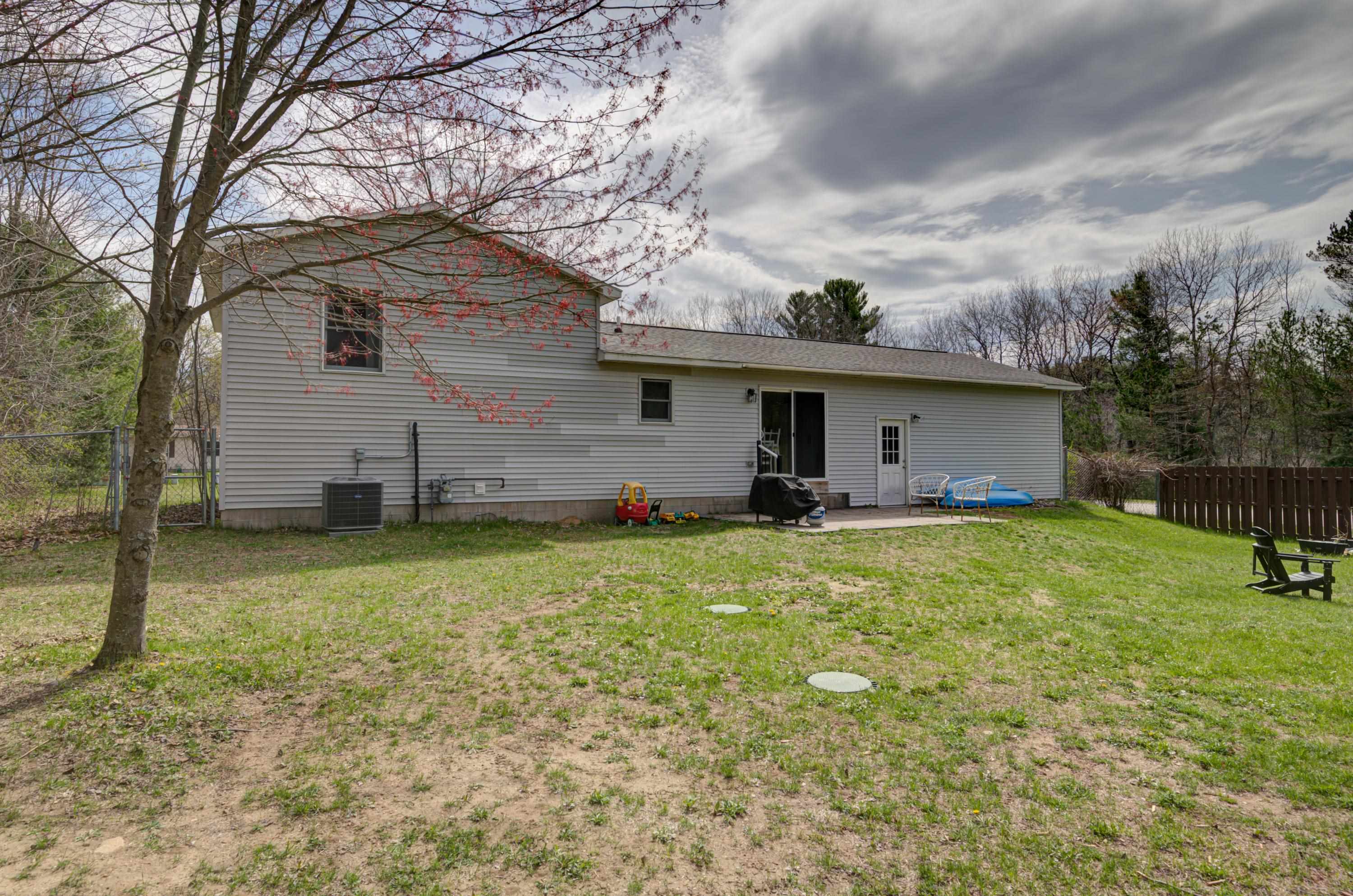 2575 Reily Court Traverse City, MI 49685 - Photo 37 of 42
