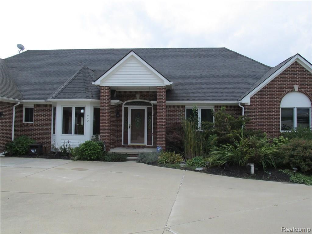 942 South Kern Road Fowlerville, MI 48836 - Photo 1 of 77 IMG_1453.JPG