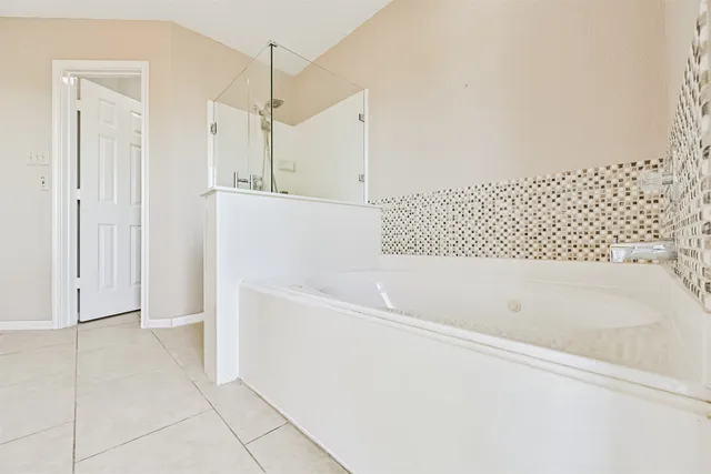 $2,700 | 4014 Ivywood Drive, Pearland, TX 77584