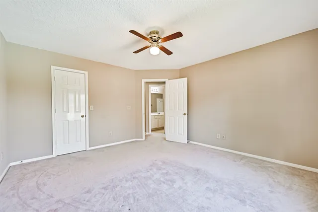 $2,700 | 4014 Ivywood Drive, Pearland, TX 77584