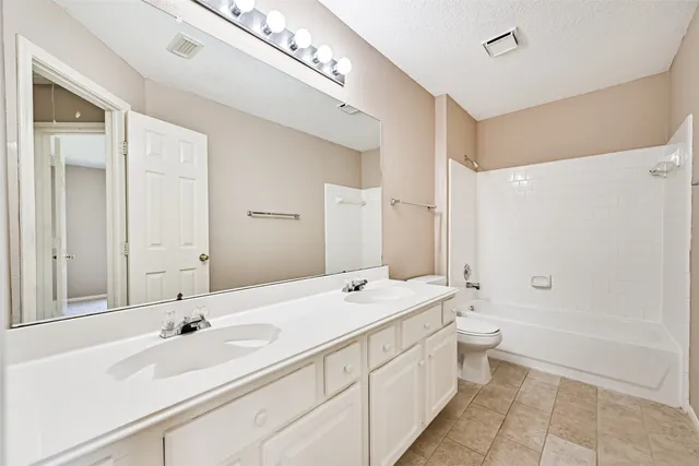 $2,700 | 4014 Ivywood Drive, Pearland, TX 77584