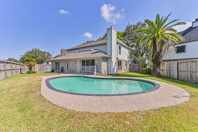 $2,700 | 4014 Ivywood Drive, Pearland, TX 77584