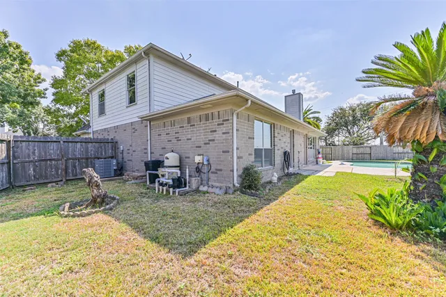 $2,700 | 4014 Ivywood Drive, Pearland, TX 77584