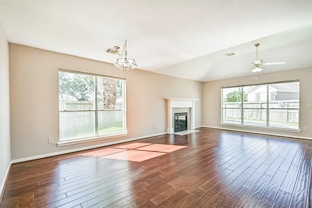 $2,700 | 4014 Ivywood Drive, Pearland, TX 77584