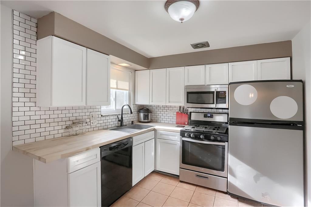 2584 Lah Road Gibsonia, PA 15044 - Photo 11 of 25 Gallery Image 11