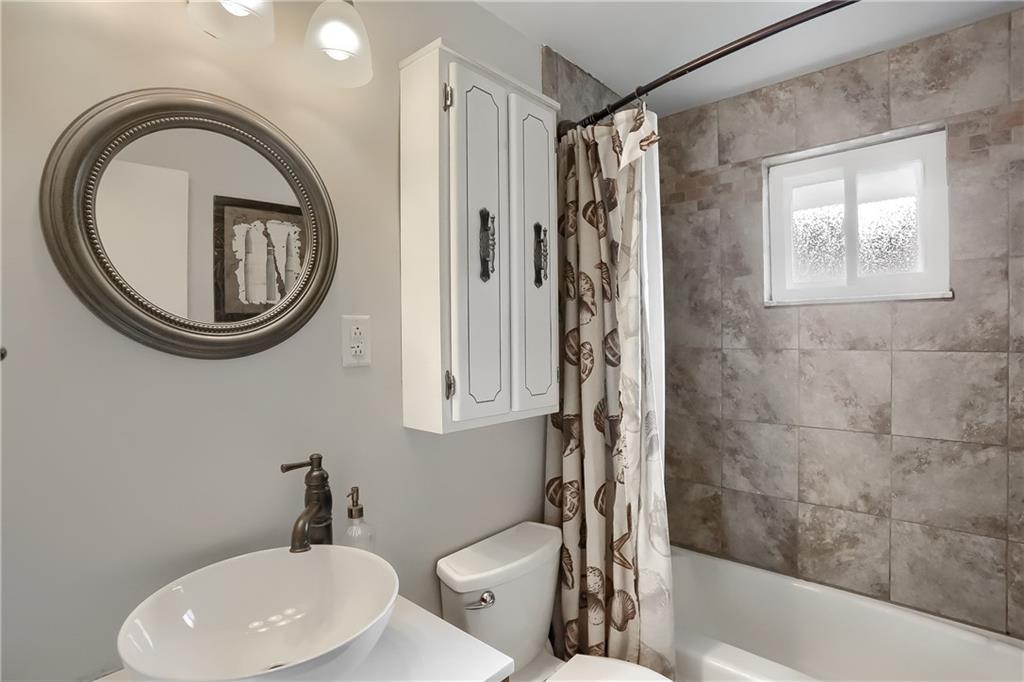 2584 Lah Road Gibsonia, PA 15044 - Photo 20 of 25 Gallery Image 20