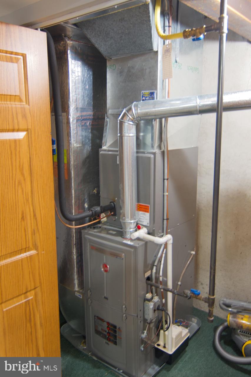 4421 Green Tree Road Reading, PA 19606 - Photo 24 of 28 Newer Economical Gas Heater
